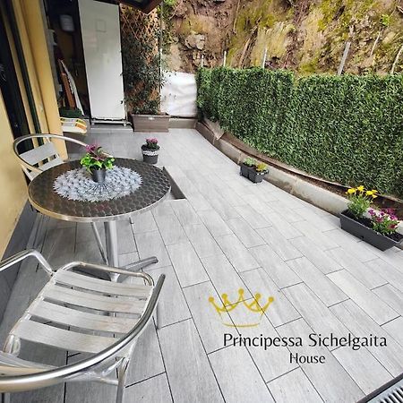 Principessa Sichelgaita House Villa Salerno Exterior photo