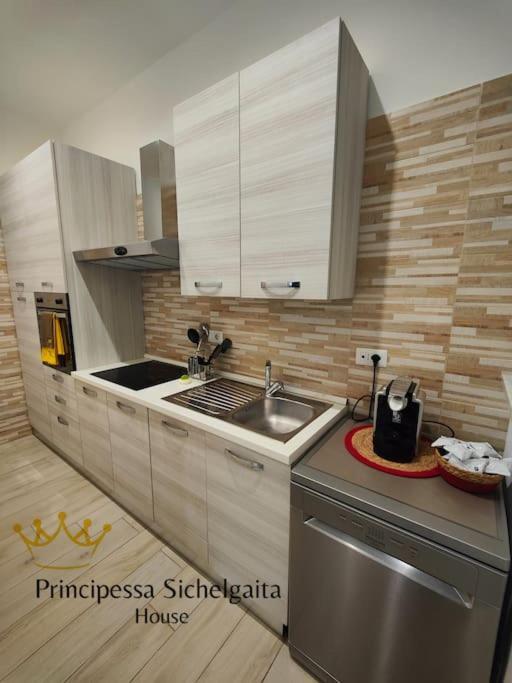 Principessa Sichelgaita House Villa Salerno Exterior photo